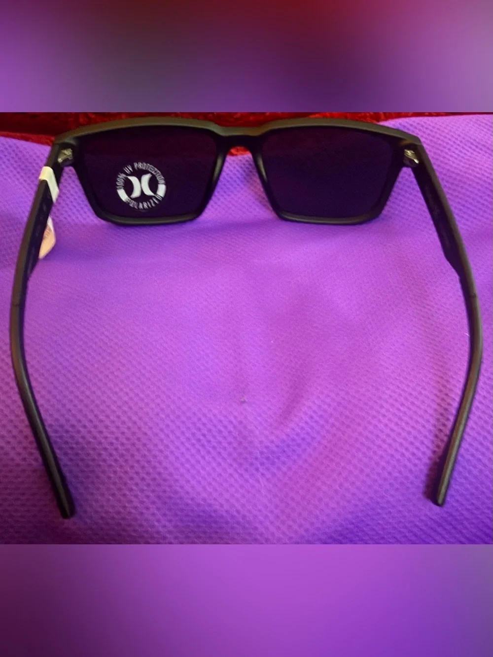 🕶️ Hurley Matte Black Sunglasses with Blue Mirrored Lenses